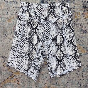 Ascend Rider Short- Kingdom- Python